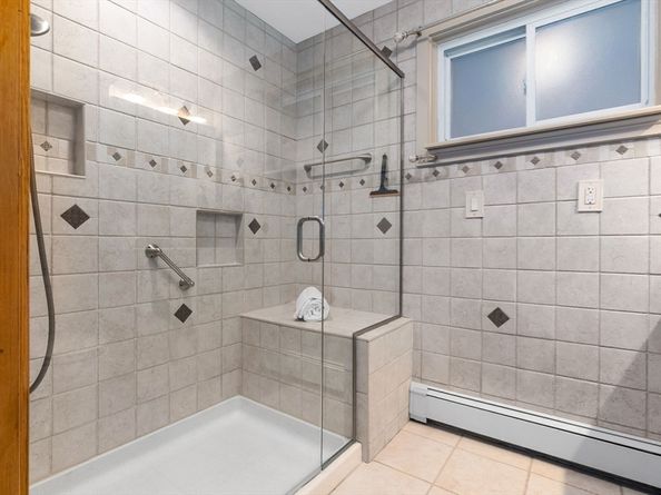 97 Oak St, Stoneham MA 02180