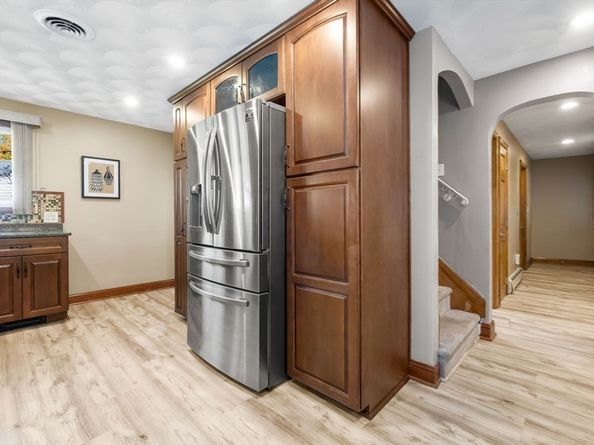 97 Oak St, Stoneham MA 02180