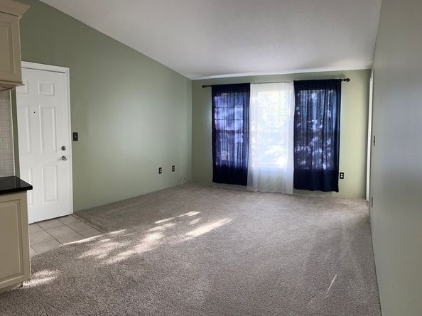 12 Walden Dr 19, Natick MA 01760