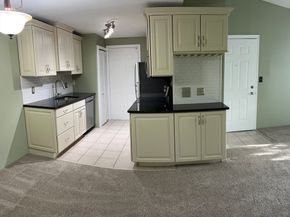12 Walden Dr 19, Natick MA 01760