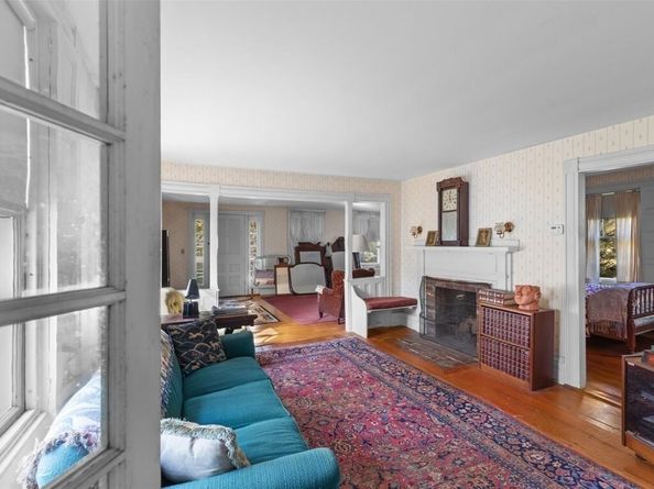 1141 Tremont St, Duxbury MA 02332