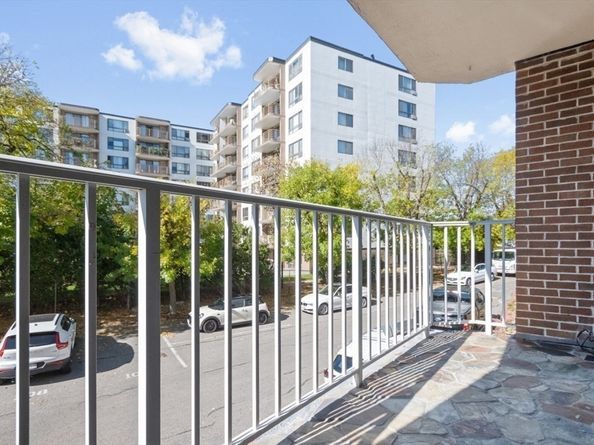 131 Coolidge Ave 125, Watertown MA 02472