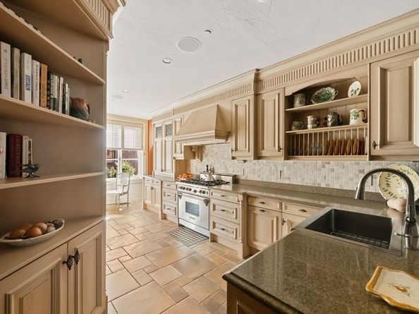 25 Beaver Place 25, Boston MA 02108