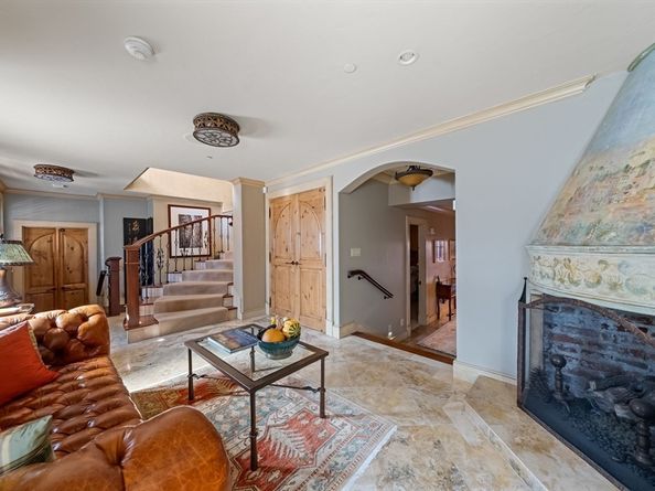 25 Beaver Place 25, Boston MA 02108