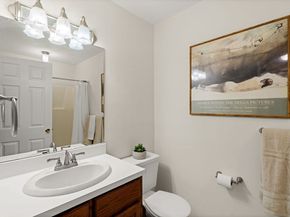 7 Ledgewood Way 11, Peabody MA 01960
