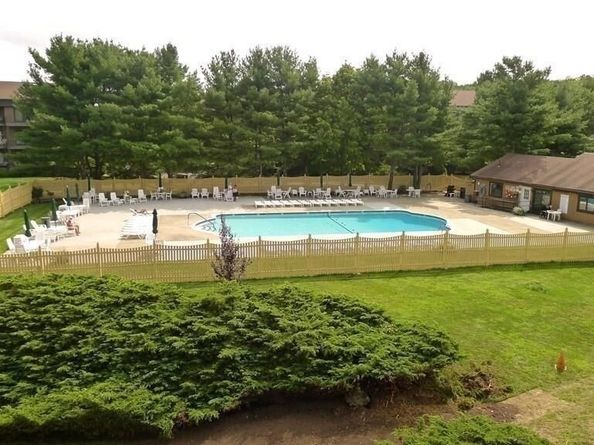 7 Ledgewood Way 11, Peabody MA 01960