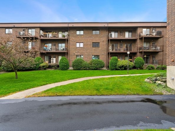 7 Ledgewood Way 11, Peabody MA 01960