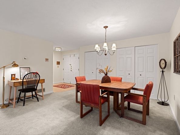 7 Ledgewood Way 11, Peabody MA 01960