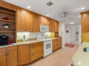 7 Ledgewood Way 11, Peabody MA 01960