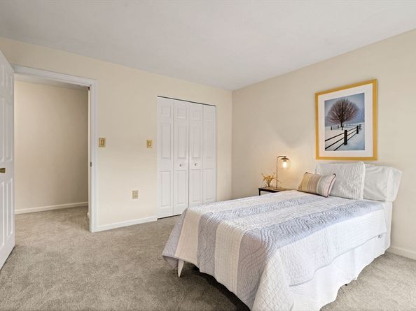 7 Ledgewood Way 11, Peabody MA 01960
