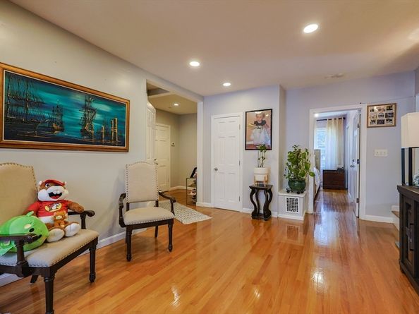 7 Jackson Ct B, Natick MA 01760
