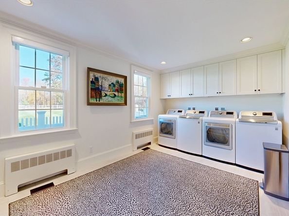 67 Farm St, Dover MA 02030