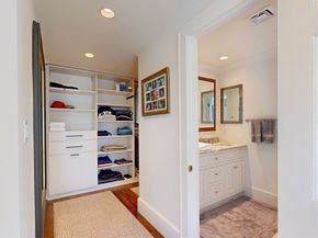 67 Farm St, Dover MA 02030