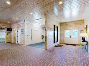 67 Farm St, Dover MA 02030