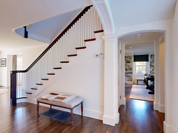 67 Farm St, Dover MA 02030