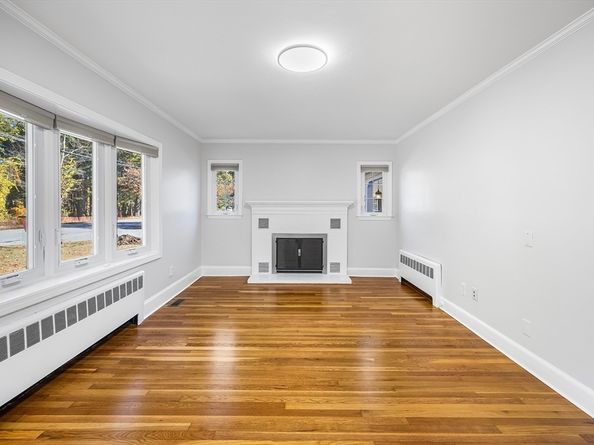 248 Riverneck Rd, Chelmsford MA 01824