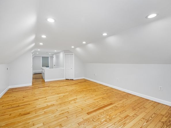248 Riverneck Rd, Chelmsford MA 01824