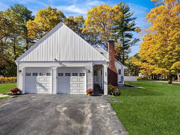 248 Riverneck Rd, Chelmsford MA 01824