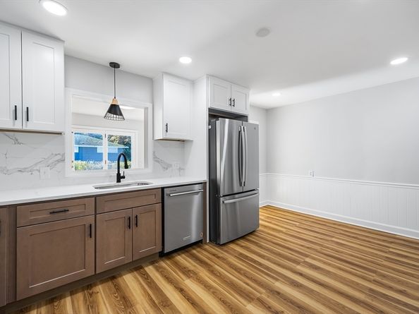 248 Riverneck Rd, Chelmsford MA 01824