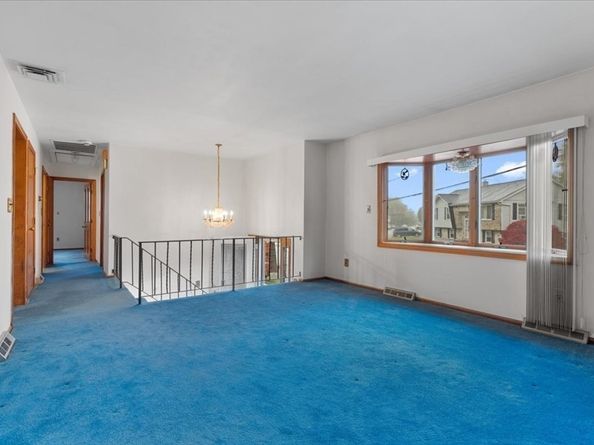 109 Merryknoll Road, Weymouth MA 02191