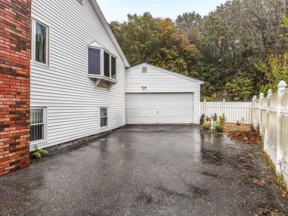 109 Merryknoll Road, Weymouth MA 02191