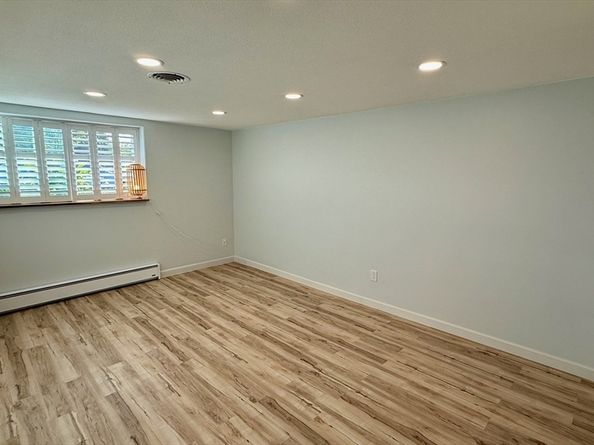 1206 Greendale Ave 201, Needham MA 02492