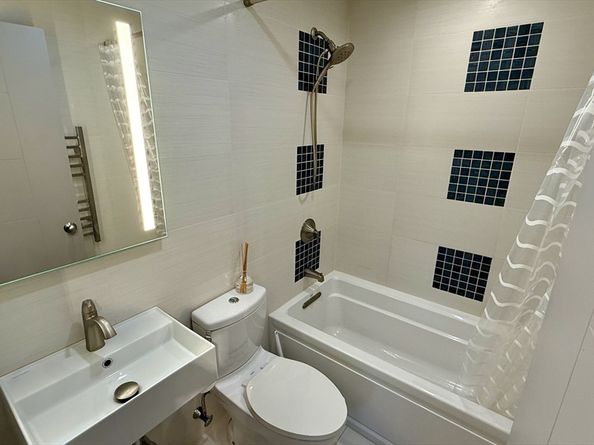 1206 Greendale Ave 201, Needham MA 02492