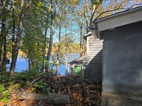 56 Lake Sargent Dr, Leicester MA 01524