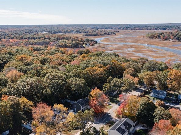 37 Homestead Ave, Marshfield MA 02050