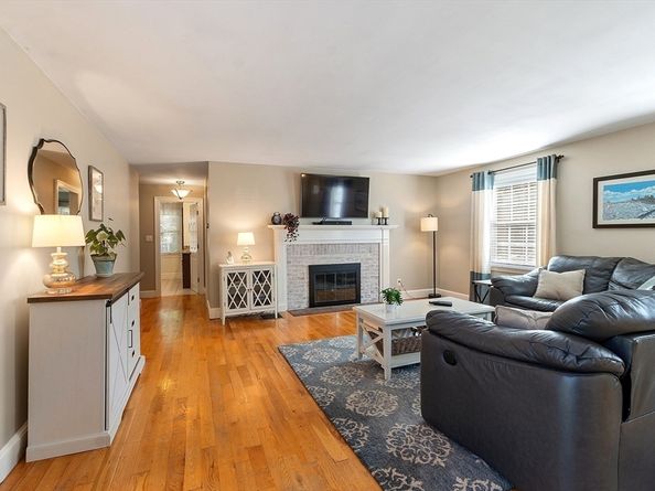 70 Salem St, North Andover MA 01845