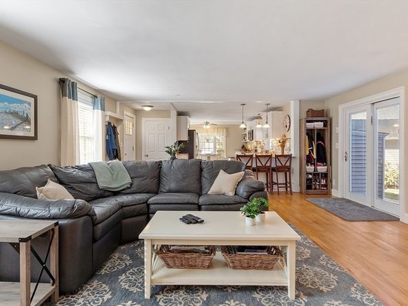 70 Salem St, North Andover MA 01845