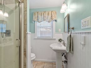 70 Salem St, North Andover MA 01845