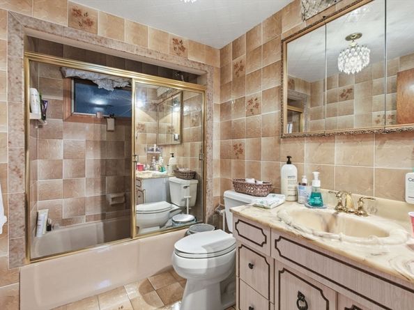 248-250 Clifton St, Malden MA 02148