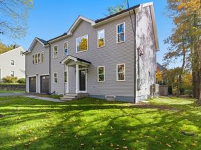 20 Pine Hill Rd, Lynnfield MA 01940