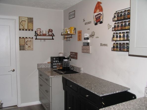 24 Crescent St 6, Northbridge MA 01588