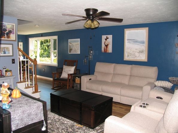 24 Crescent St 6, Northbridge MA 01588