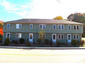 24 Crescent St