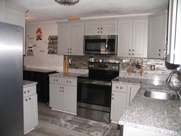 24 Crescent St 6, Northbridge MA 01588