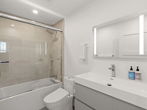 106 Webster PH1, Boston MA 02128