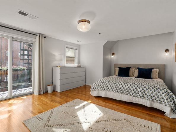 17 Henley St F, Boston MA 02129