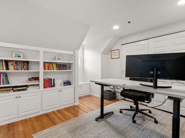 17 Henley St F, Boston MA 02129