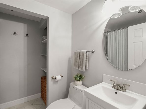 17 Henley St F, Boston MA 02129