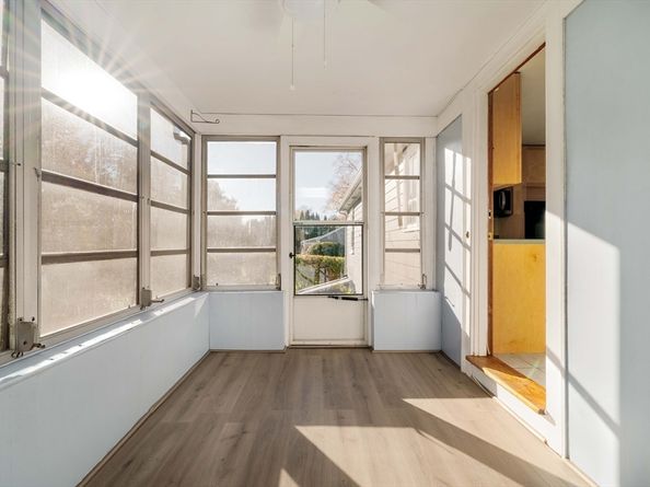 97 Macarthur Rd, Stoneham MA 02180