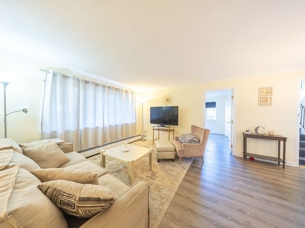 220 Essex St 1, Melrose MA 02176