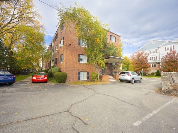 220 Essex St 1, Melrose MA 02176