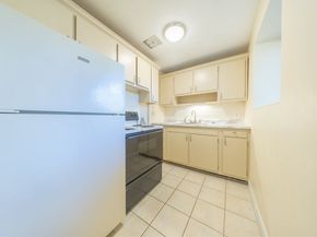 220 Essex St 1, Melrose MA 02176