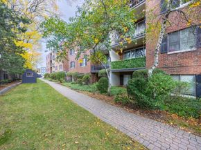 220 Essex St 1, Melrose MA 02176