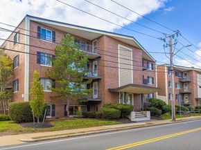 220 Essex St 1, Melrose MA 02176