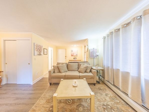 220 Essex St 1, Melrose MA 02176