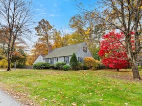 1 Red Coach Road, Hamilton MA 01982